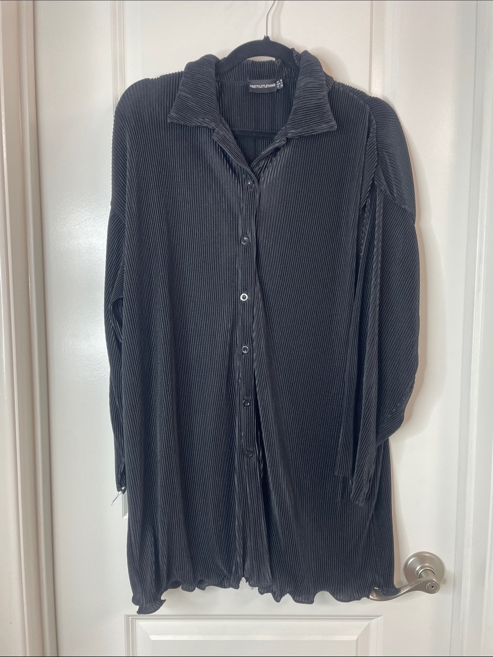 PrettyLittleThing Black Ribbed Corduroy Button-Down Shirt